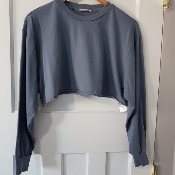 Aritzia Azure Skies Long Sleeve Crewneck Pullover Cropped Top Tee Blue Grey Sz S - Picture 2 of 11
